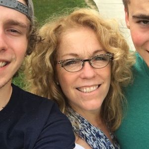 Meet your Posher, Eva